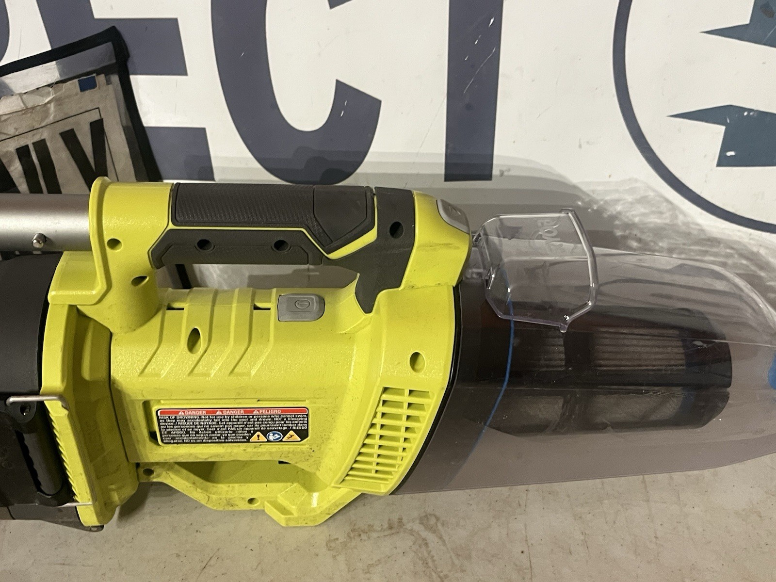 RYOBI PCL780B 18V Handheld Pool Vacuum Cleaner W/ Floor Head (Tool Only)