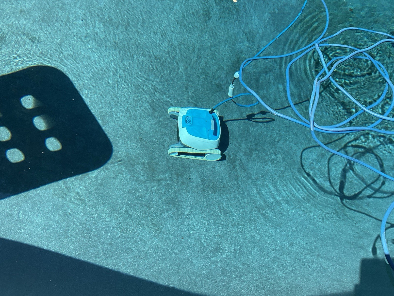 Dolphin Proteus DX3 Robotic Pool Cleaner, Floor In-Ground, 50 ft Cable