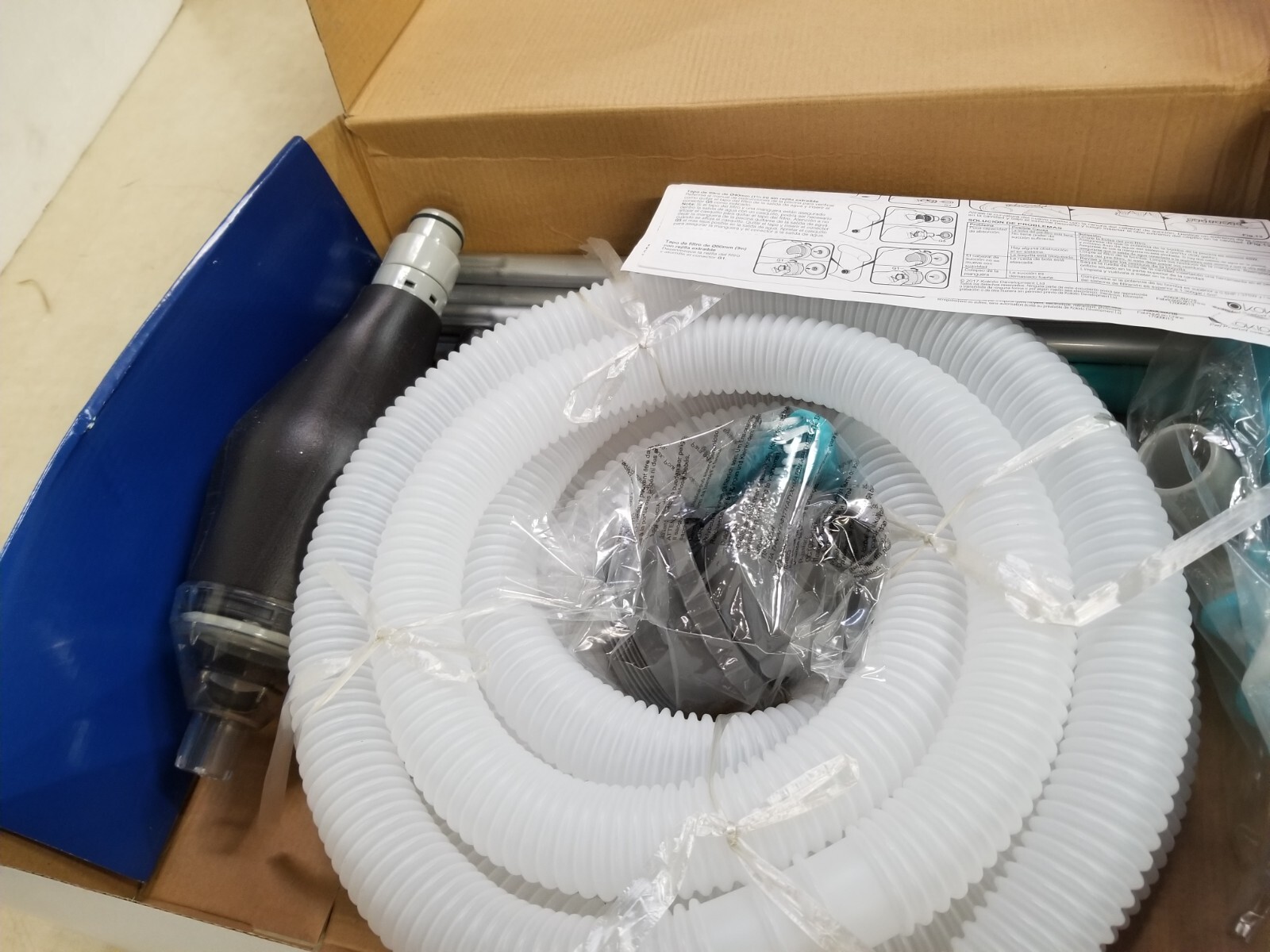 K563CBX/GRY/18 Skooba Max Swimming Pool Handheld Vacuum Cleaner, Gray
