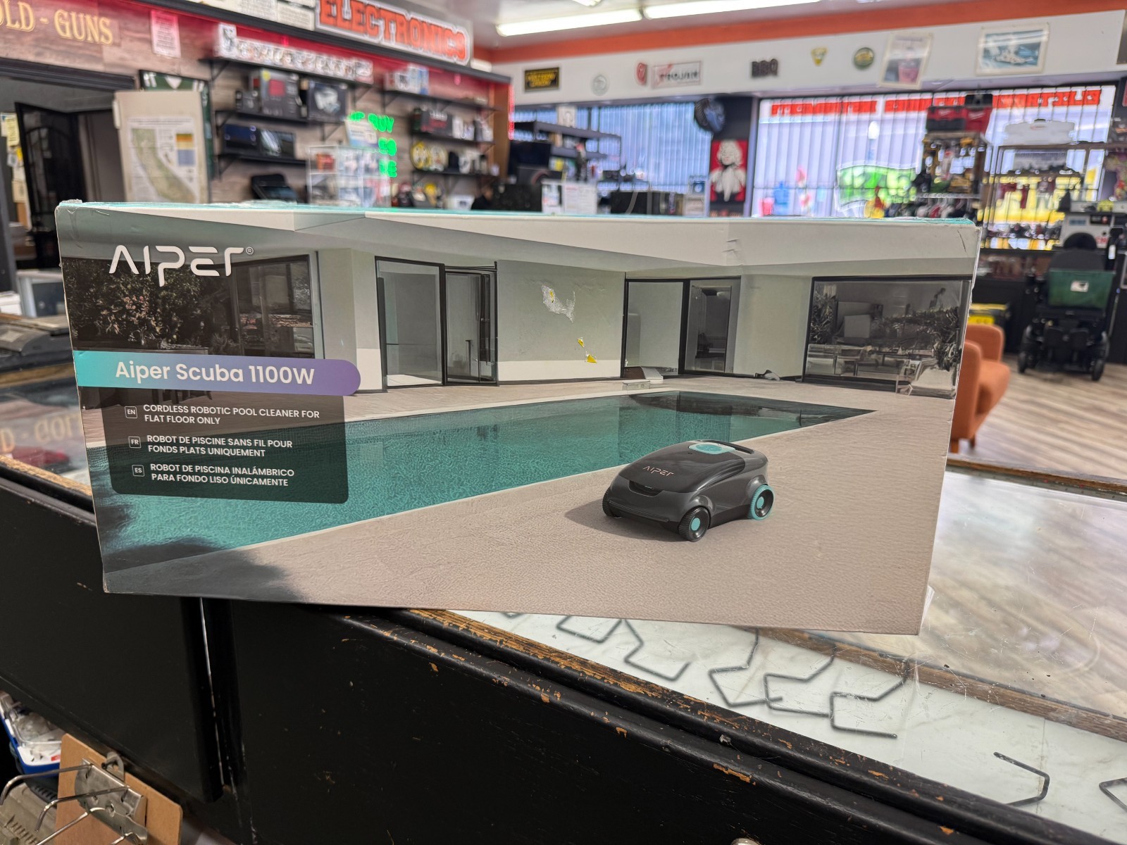 AIPER Scuba 1100W – Cordless Robotic Pool Cleaner (for Above & In-Ground Pools)
