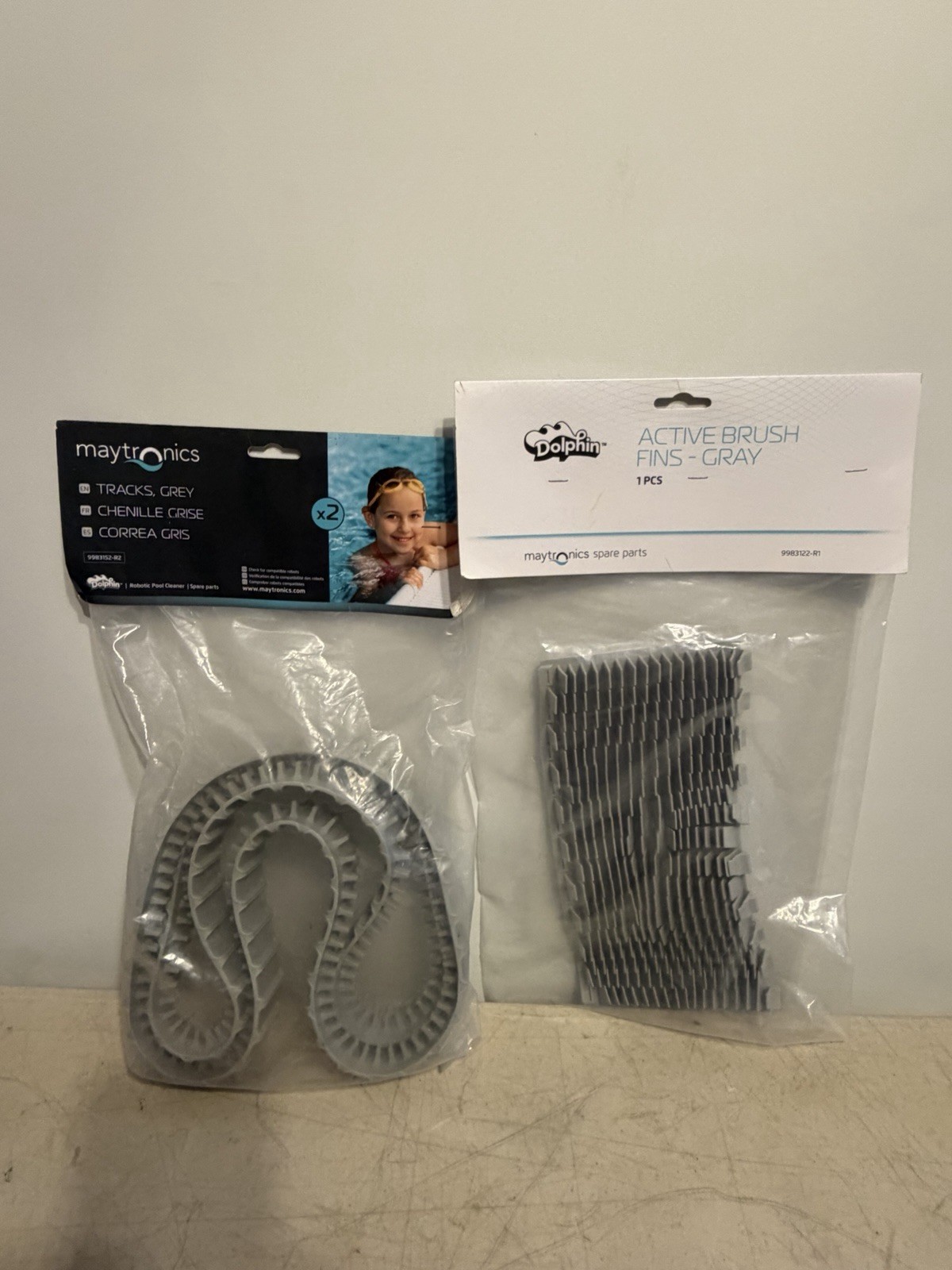 Genuine Maytronics Dolphin Grey Tracks (2-Pack) – Part #9983152-R2 + Brush Fins