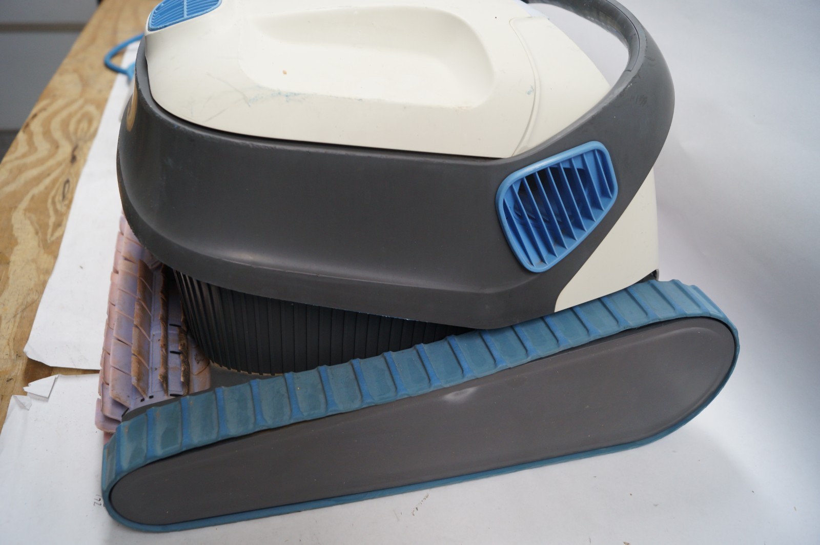 Maytronics IoT115 Dolphin S300 Robotic Pool Cleaner Wi-Fi READ PoR OFC