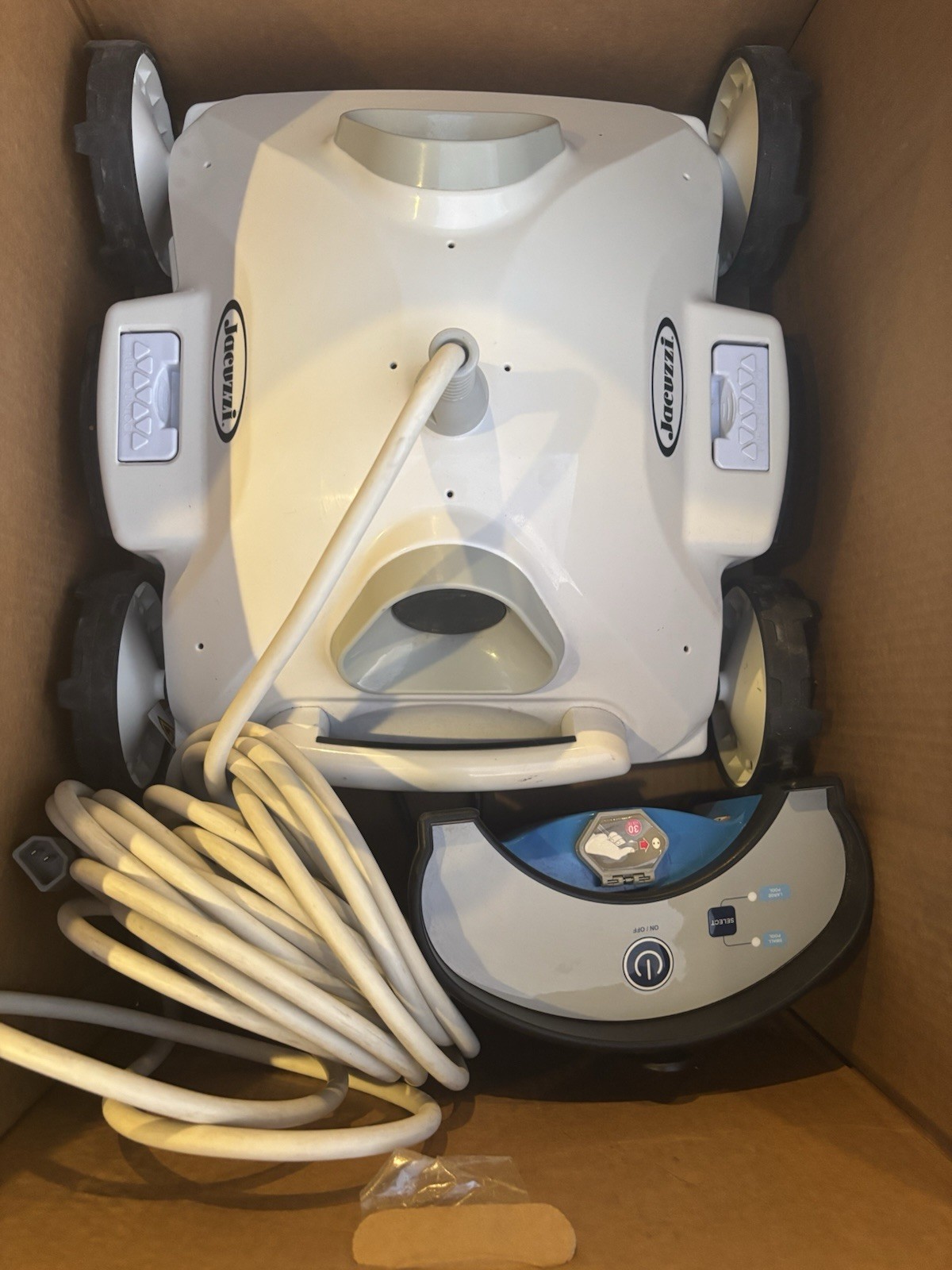 Jacuzzi Jag Robotic Pool Cleaner for Above-Ground Pools