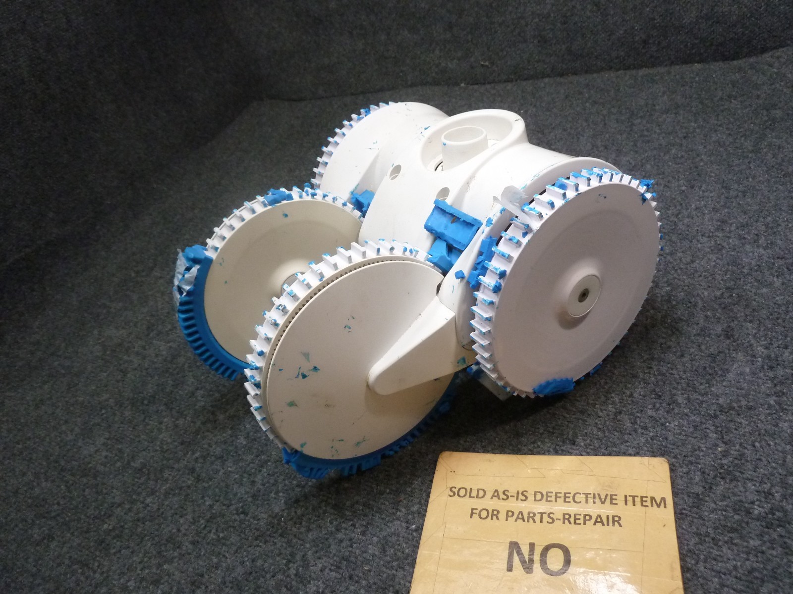 Hayward The Pool Cleaner 4 Wheel Suction Cleaner – As Is