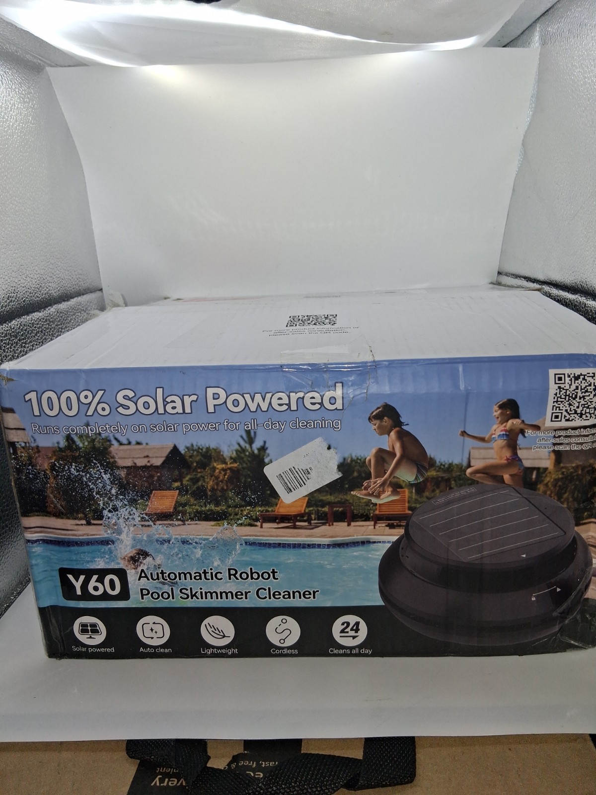Y60 Solar-Powered Robotic Pool Skimmer – Cordless Automatic Pool Cleaner