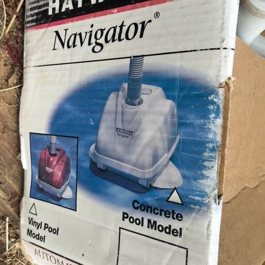 Hayward Navigator In Ground Pool Cleaner (Vinyl and Concrete Attachments)
