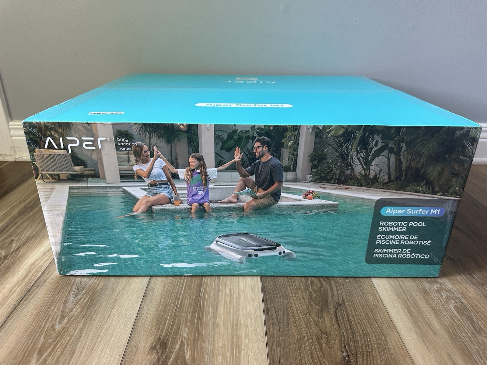 Aiper Surfer M1 Automatic Pool Skimmer Robotic Surface Cleaner Solar-Powered+App