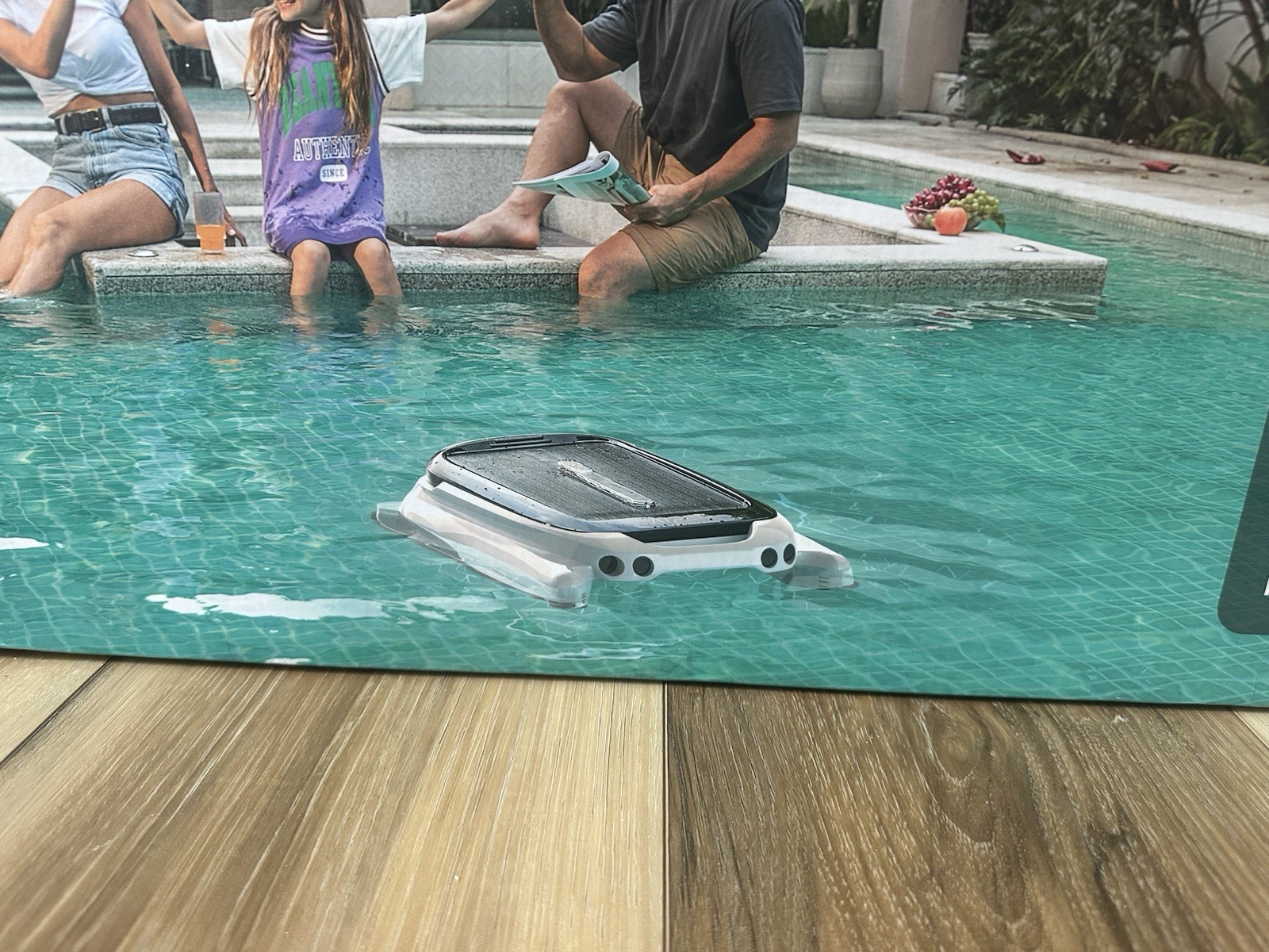 Aiper Surfer M1 Automatic Pool Skimmer Robotic Surface Cleaner Solar-Powered+App