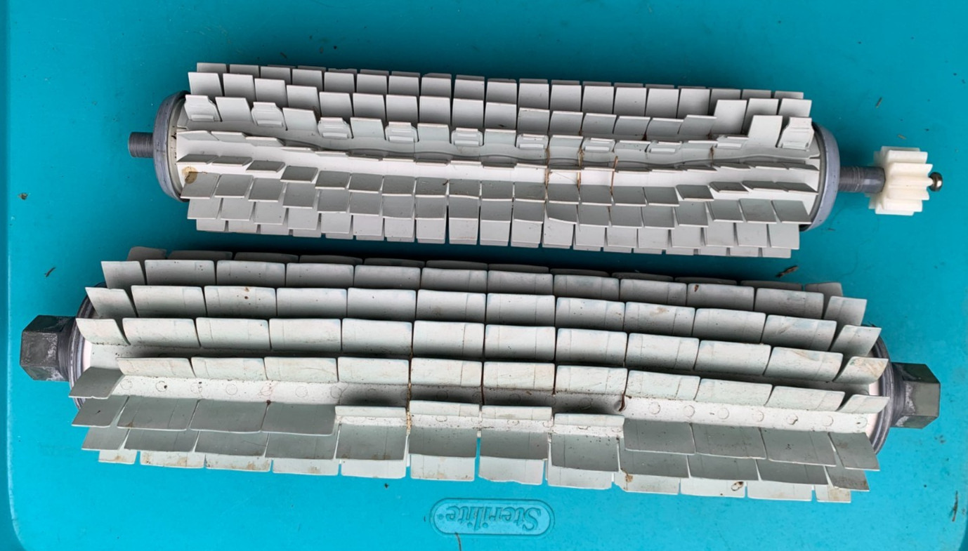 USED Maytronics Dolphin S50 Brush Set (Front And Back)