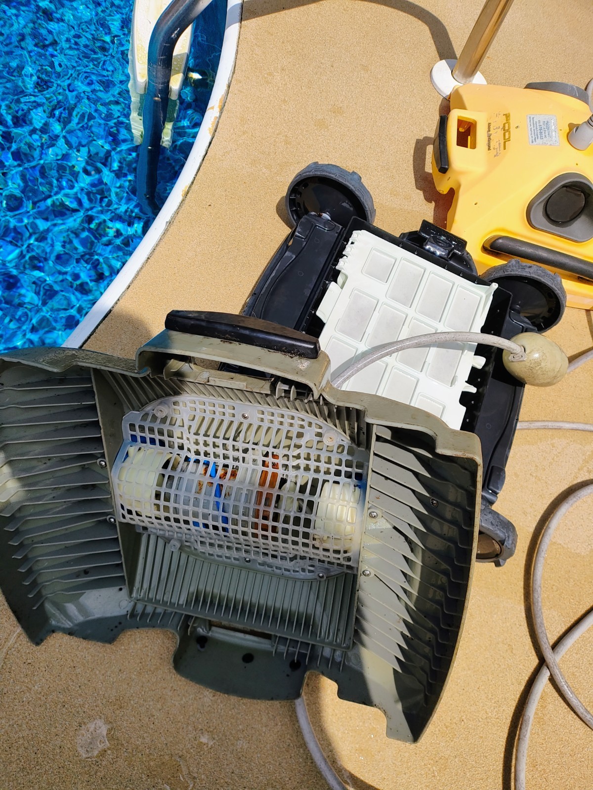 aquabot pool cleaner robot