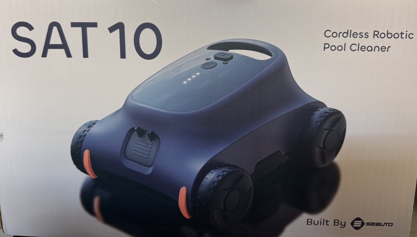Seauto SAT 10 cordless robotic pool cleaner