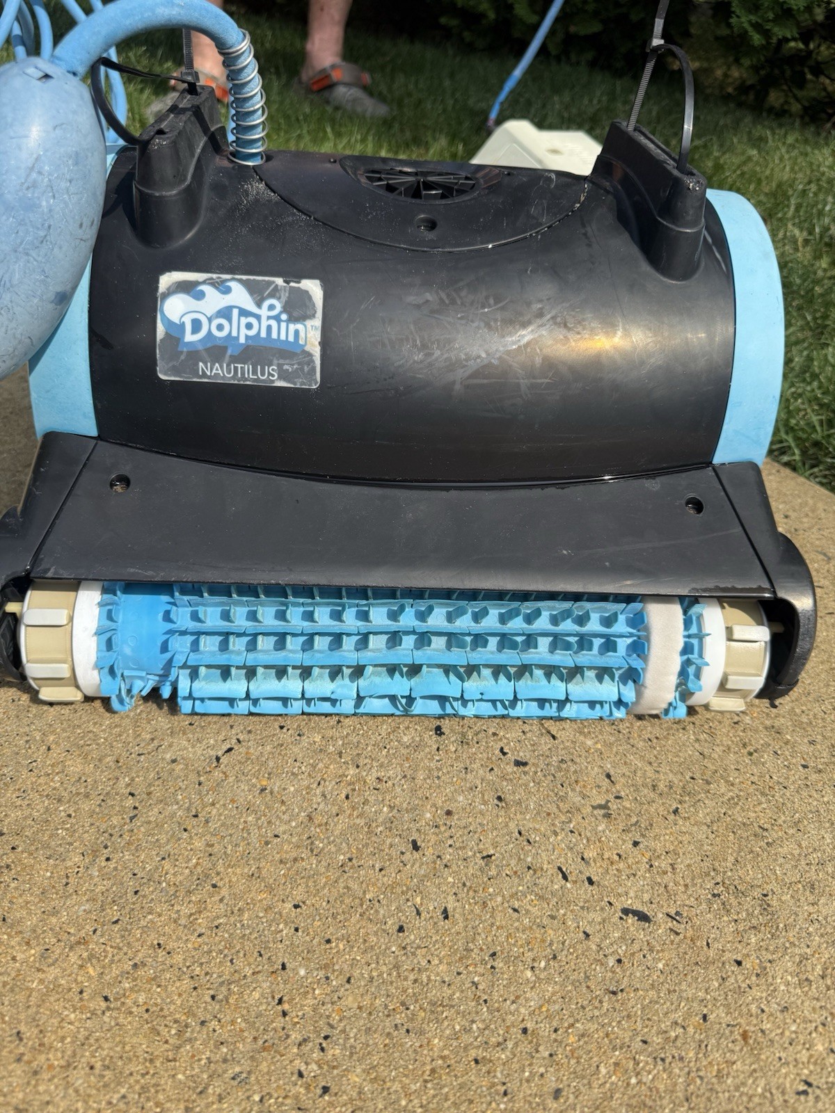 Maytronics Dolphin Nautilus Robotic Pool Cleaner In-Ground Vacuum READ WORKS