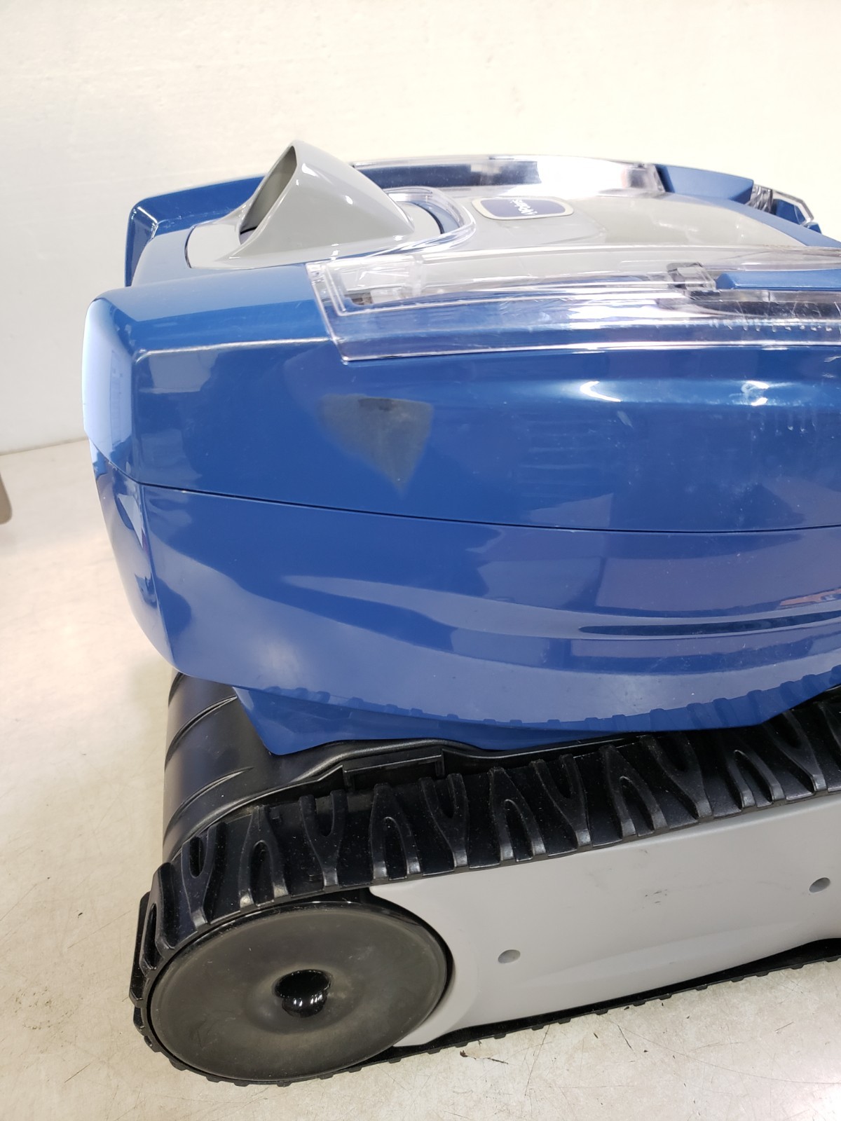 Polaris 7240 Premium Robotic Pool Cleaner – CLEANER UNIT ONLY