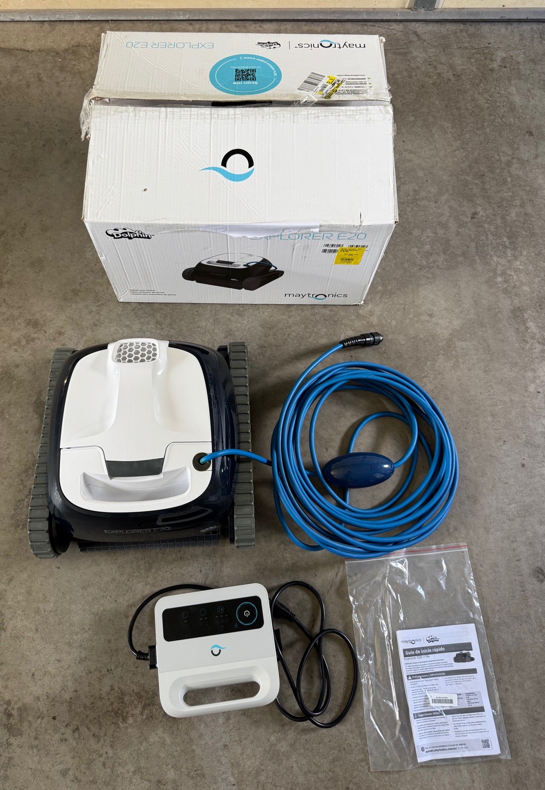 Dolphin Explorer E20 Robotic Pool Cleaner Wall Climbing w/ Power Supply