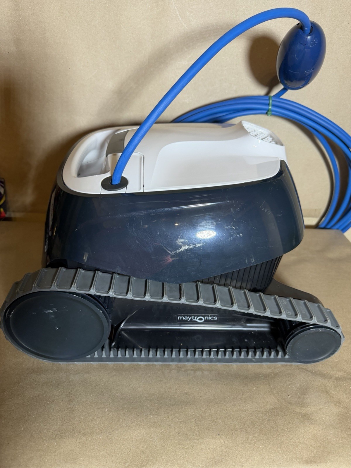 Maytronics Dolphin Explorer E20 Robotic Pool Cleaner (Used Once).