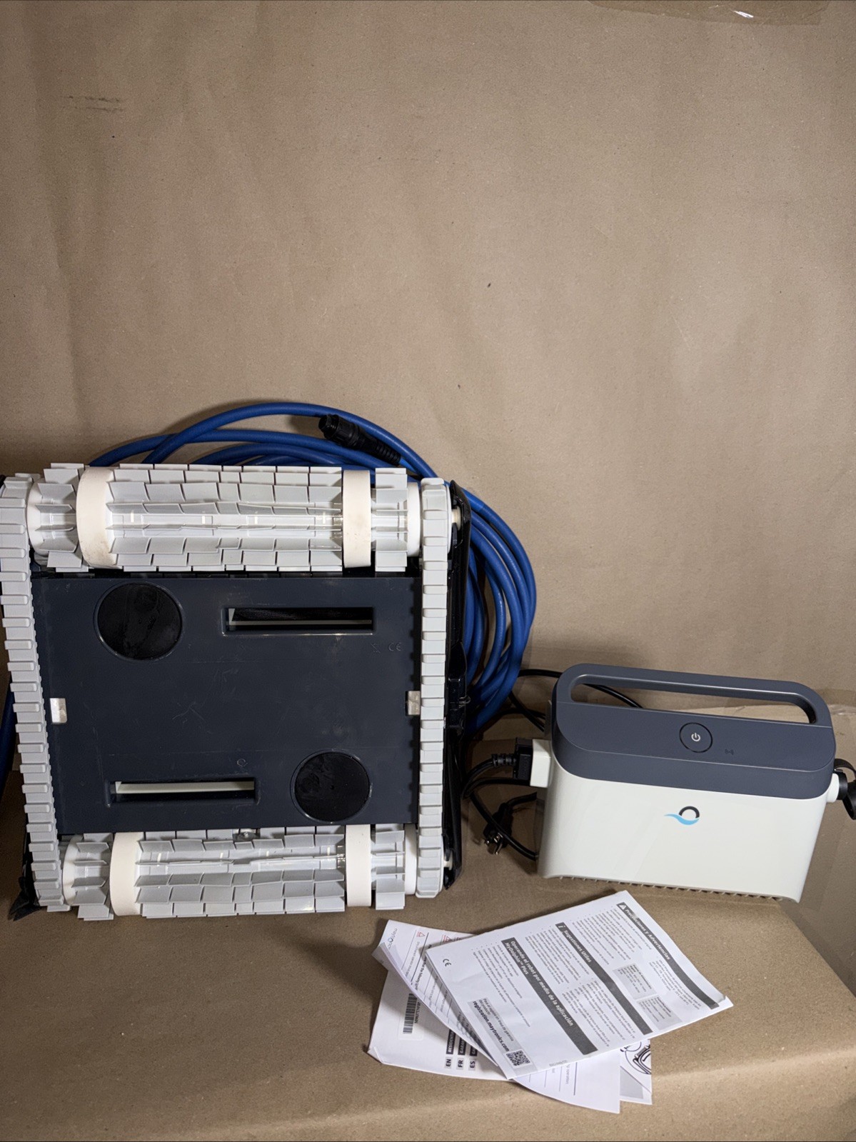 Dolphin Explorer E25 WiFi Robotic Pool Cleaner Wall Climbing. Used Once Or Twice
