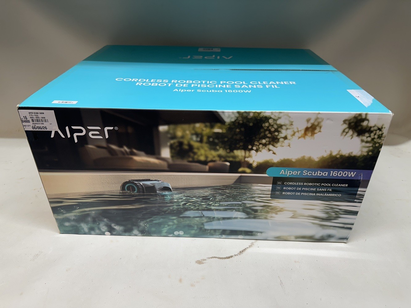 AIPER SCUBA 1600W CORDLESS ROBOTIC POOL CLEANER