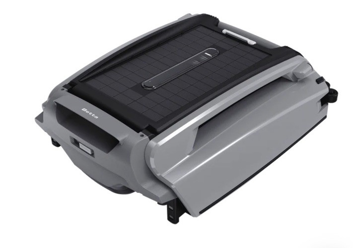 Betta SE Plus Solar Robotic Pool Skimmer