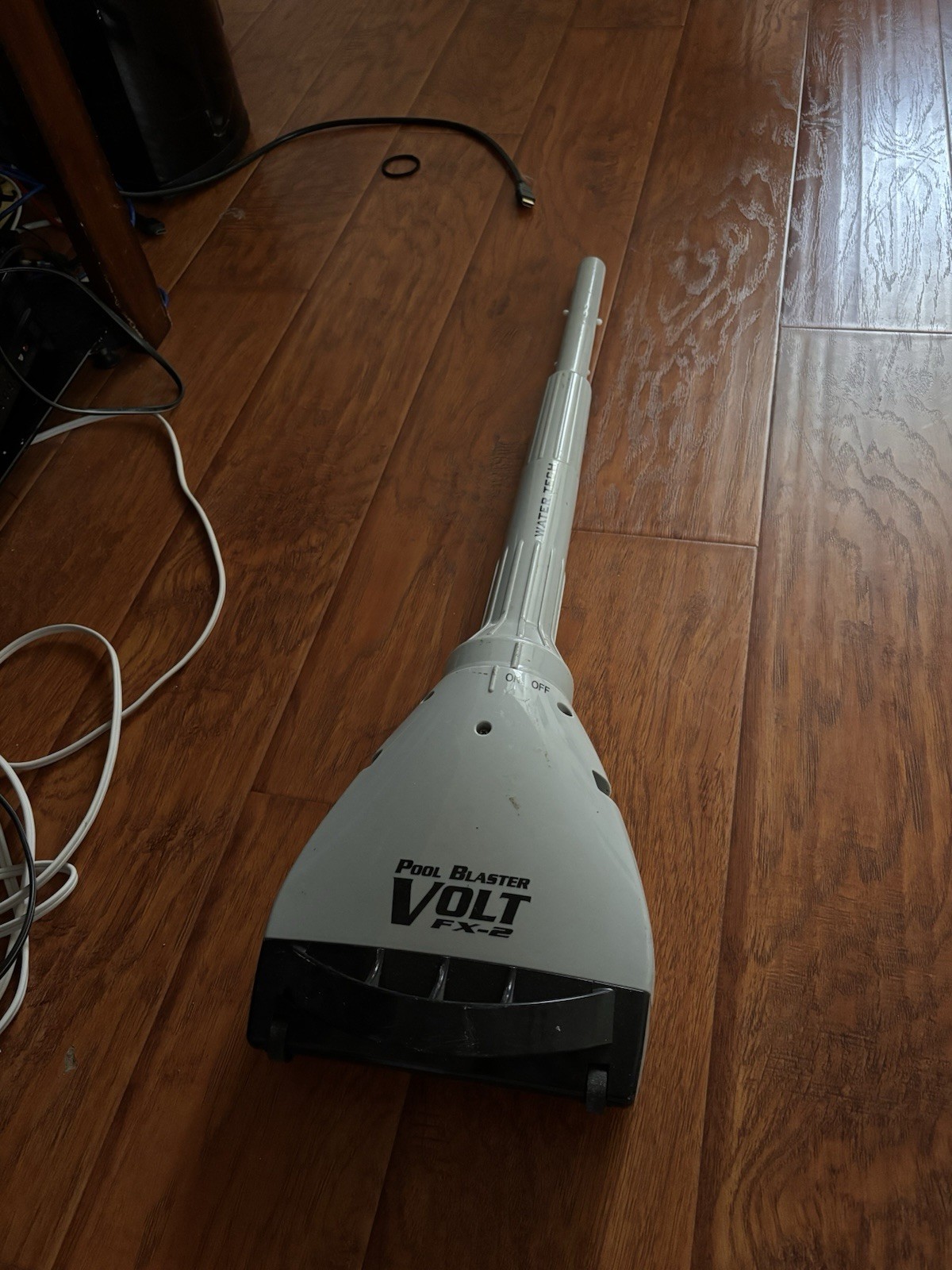 Pool Blaster Volt FX-2 Pool Vacuum, 7.5 VDC, Gray/Black, CE-Approved