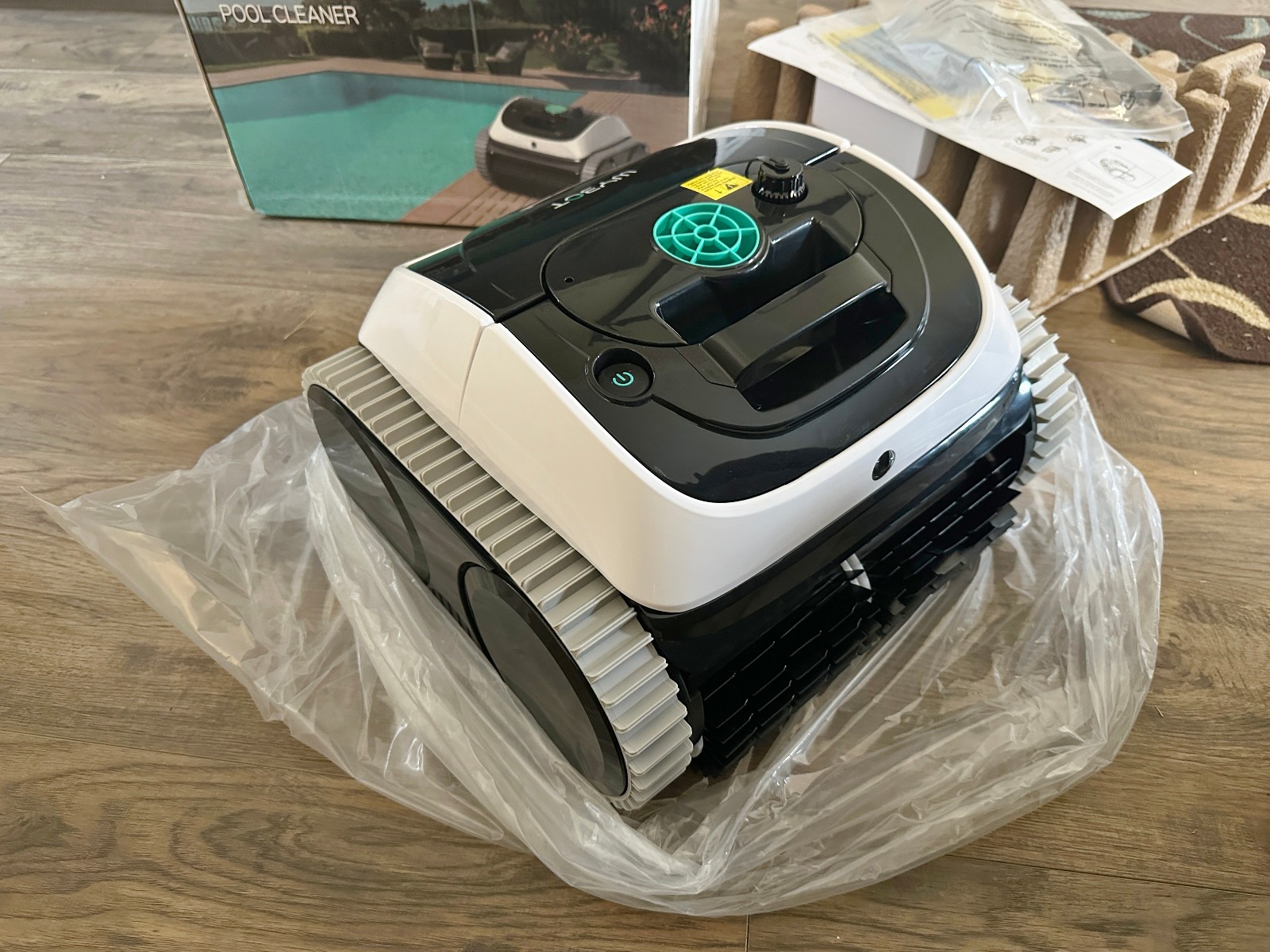 WYBOT C1 Robotic Pool Vacuum for Inground Pools *OPEN BOX – NEW* 150 min Runtime