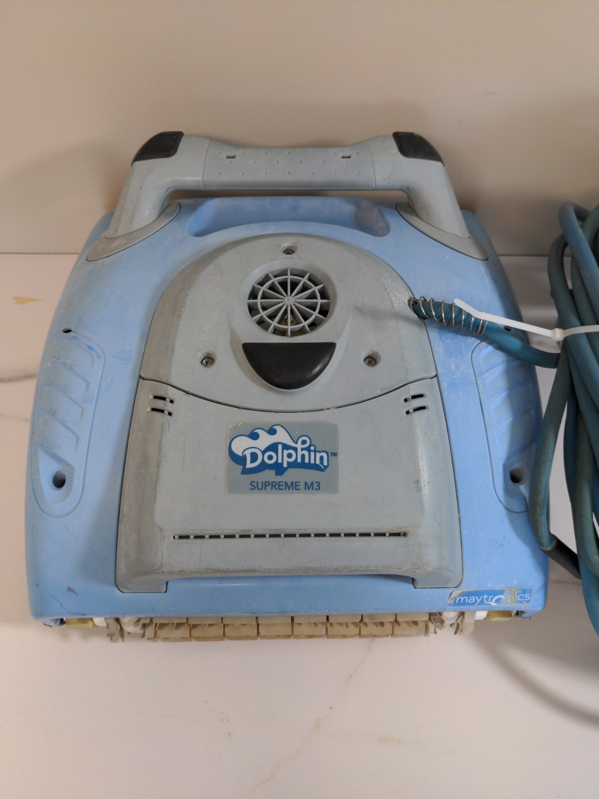 Maytronics Dolphin Supreme M3 Automatic Pool Vacuum Cleaner 60 Foot Hose Power