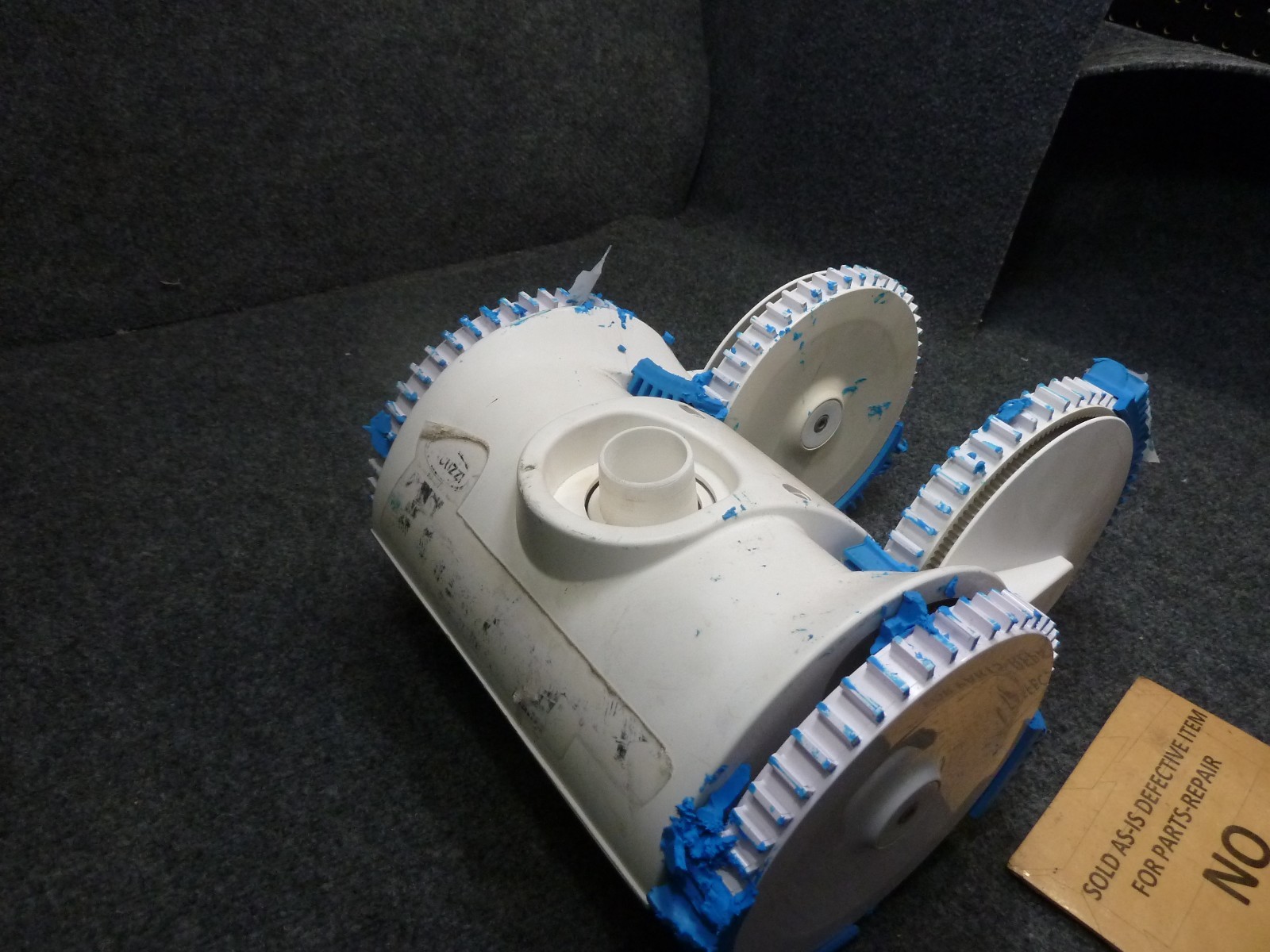 Hayward The Pool Cleaner 4 Wheel Suction Cleaner – As Is