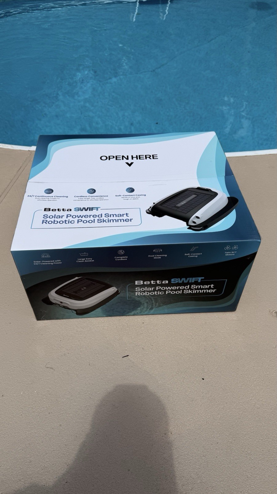 BRAND NEW – Betta Swift Solar Powered Smart Robotic Pool Skimmer