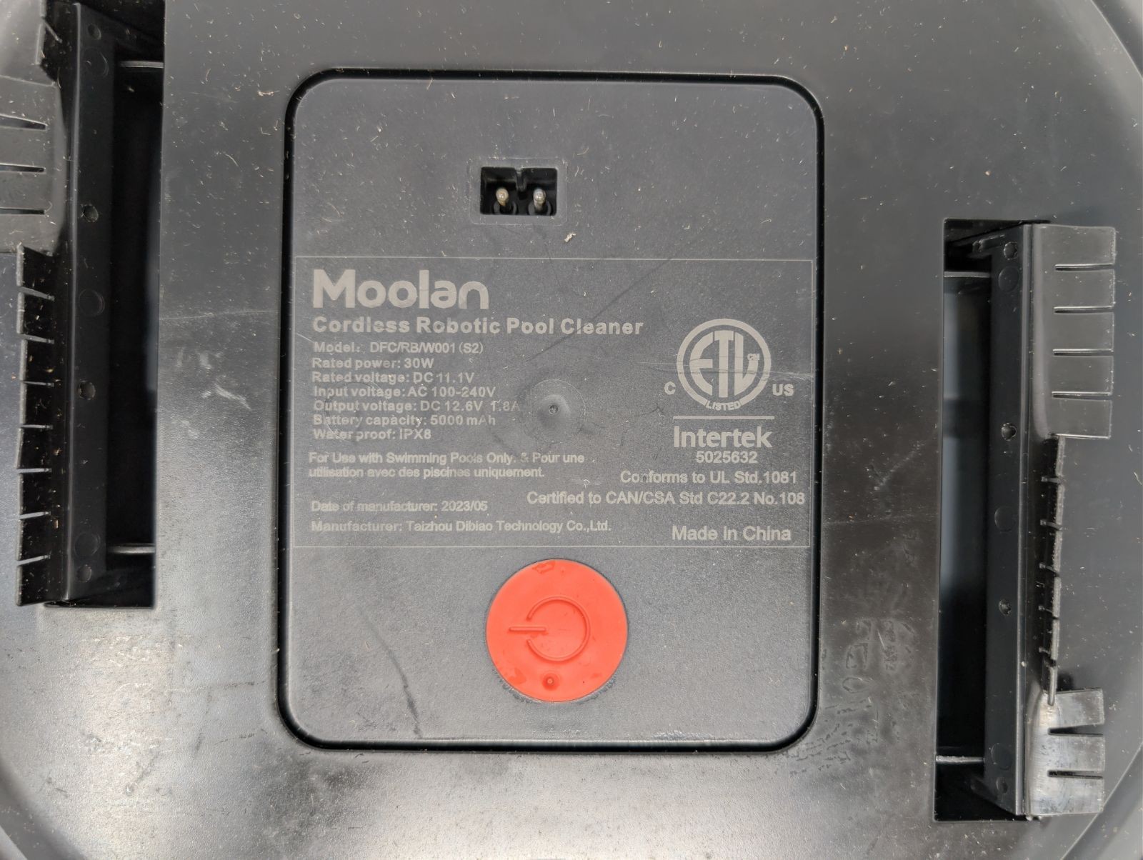 MOOLAN CORDLESS ROBOTIC POOL CLEANER: DUAL-DRIVE MOTORS – BLACK/BLUE