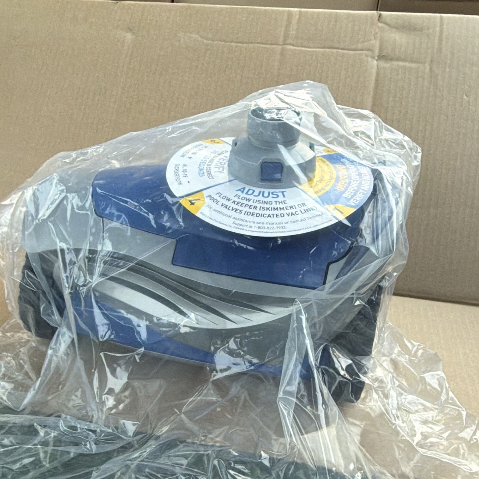 Zodiac MX6 Suction Pool Cleaner Suction-Side Pool Cleaner with Hose Blue/Gray