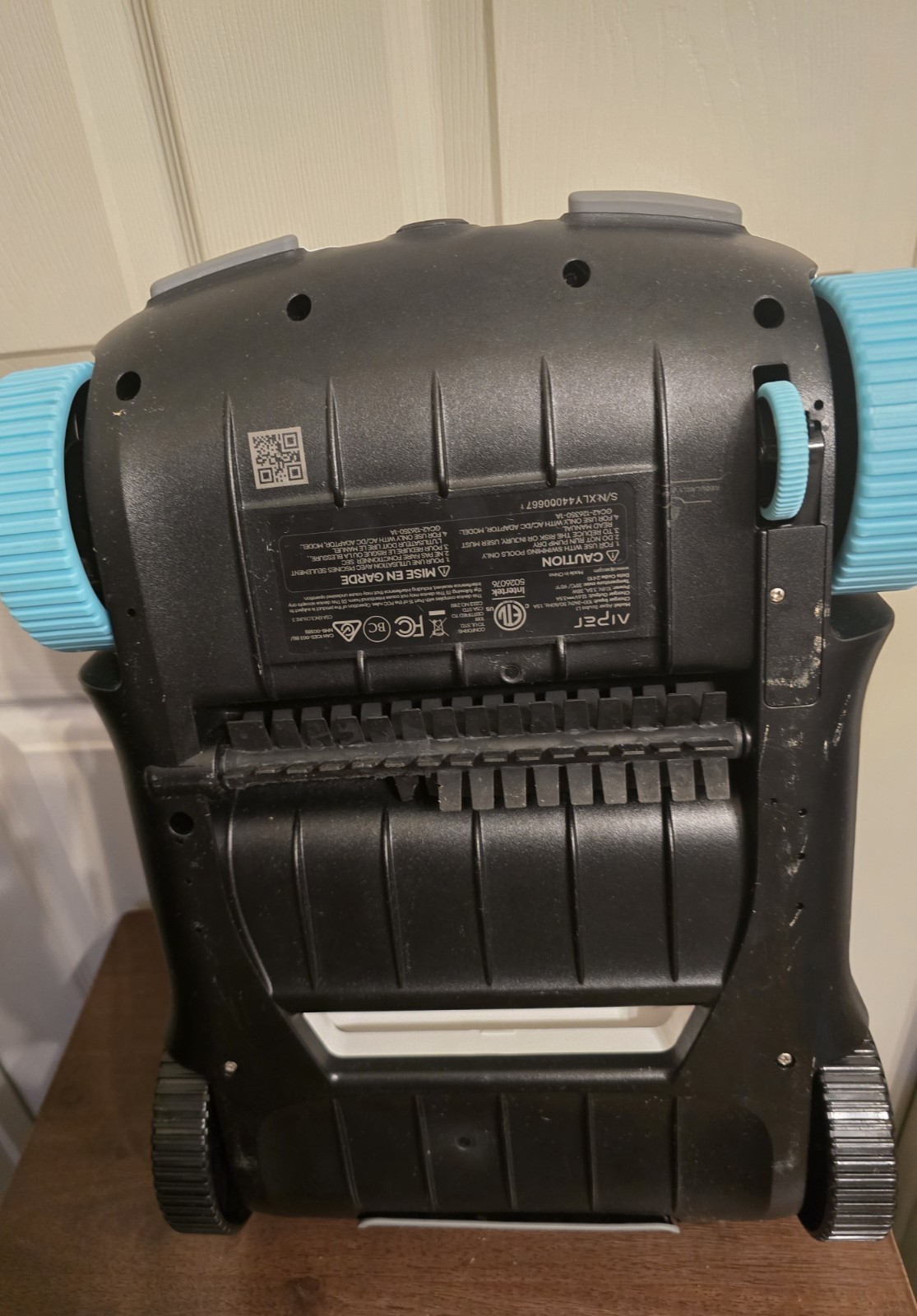 Aiper Scuba L1 Cordless Robotic Pool Cleaner for Above-Ground Pools Read Descrip