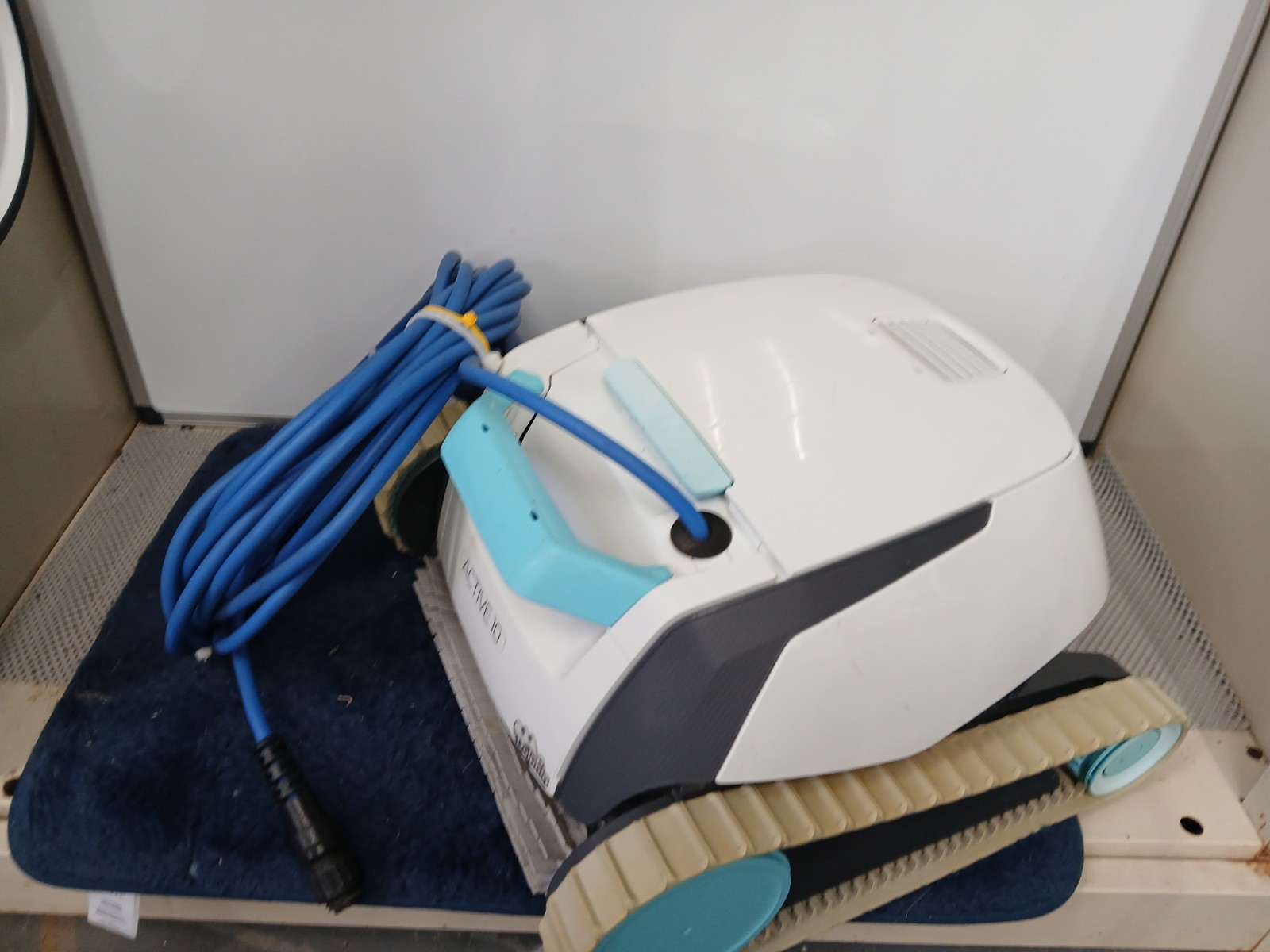 Dolphin Active 10 Pool Cleaner For Parts
