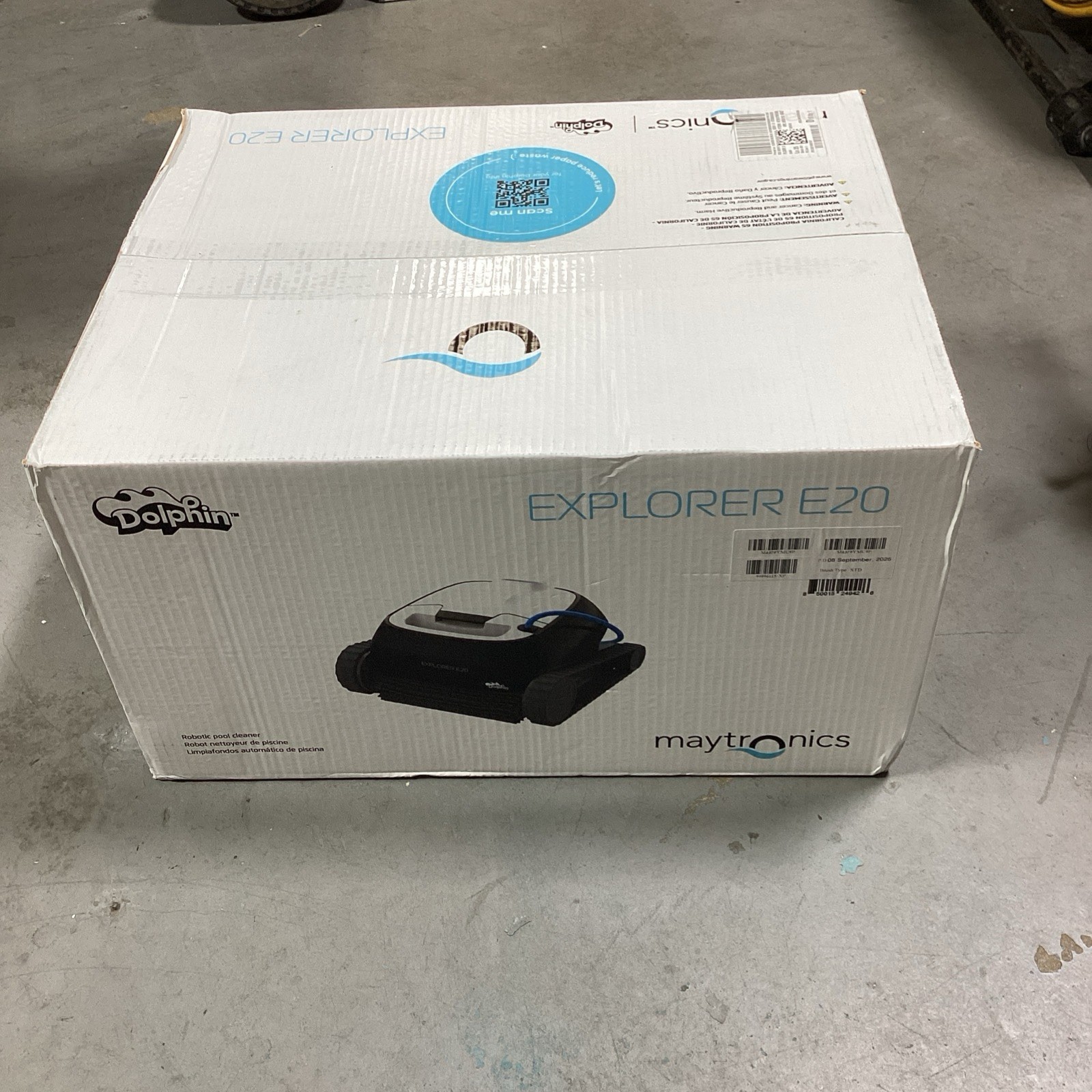 Dolphin Explorer E20 Robotic Vacuum Cleaner In-Ground Pools Maytronics NIB