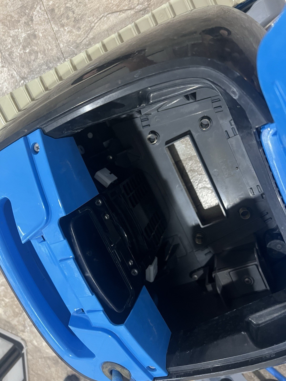 Dolphin Nautilus CC Pool Cleaner