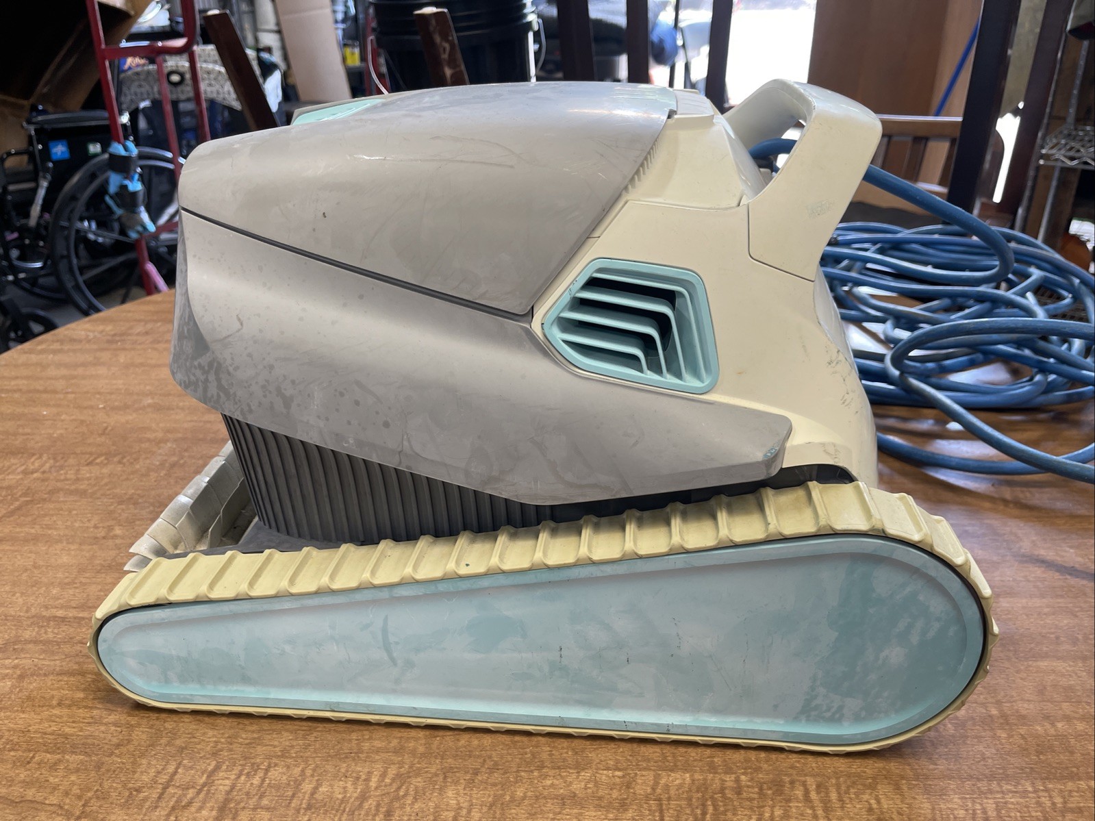Maytronics Dolphin Active 30i Robotic Pool Cleaner