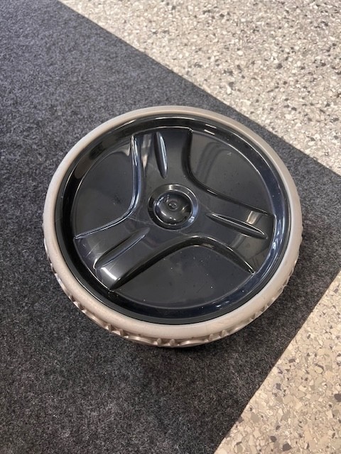 Used Polaris 9550 Sport Robotic Cleaner Wheel R0539500 9400 9450