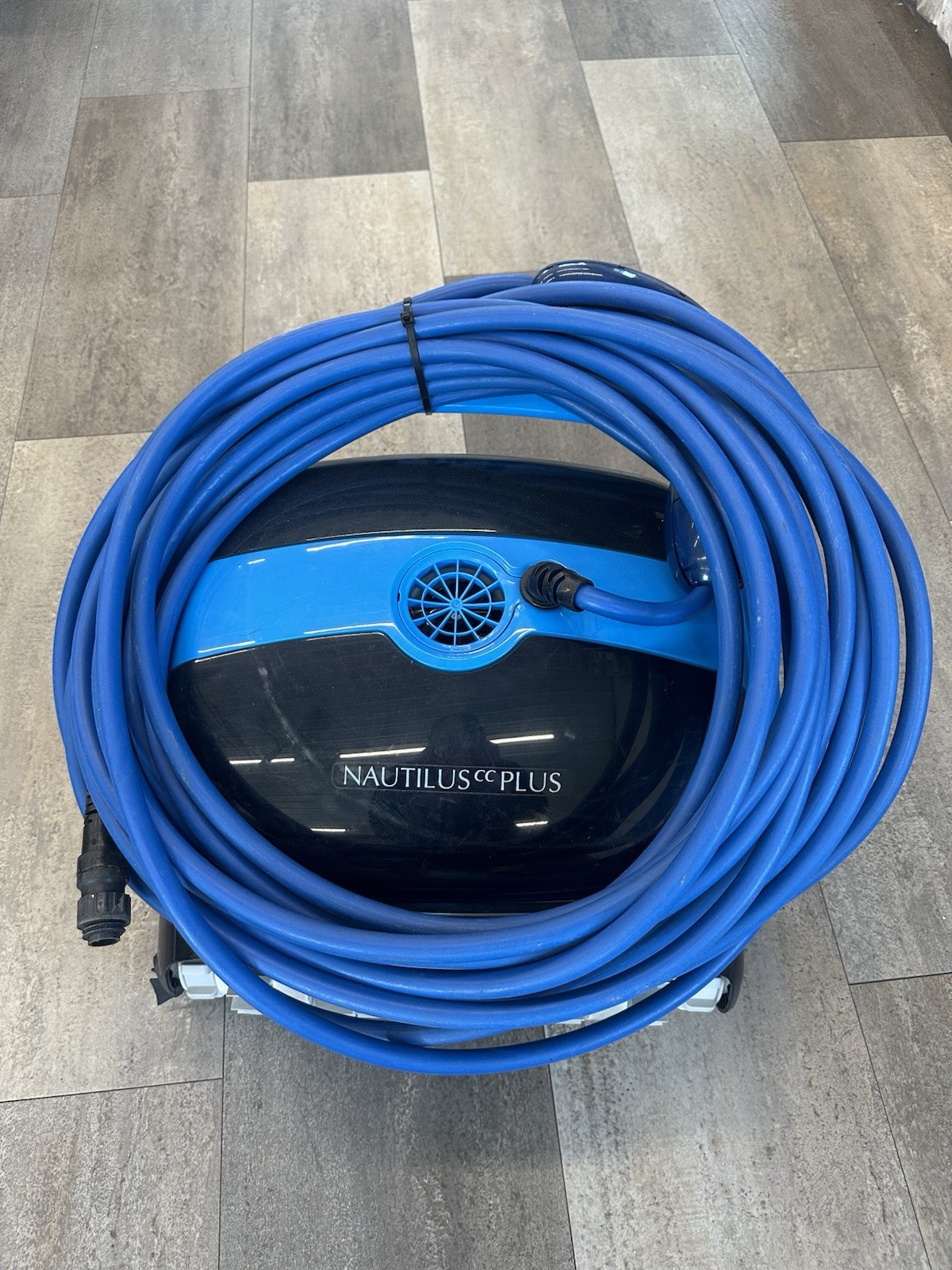 Maytronics Dolphin Nautilus CC